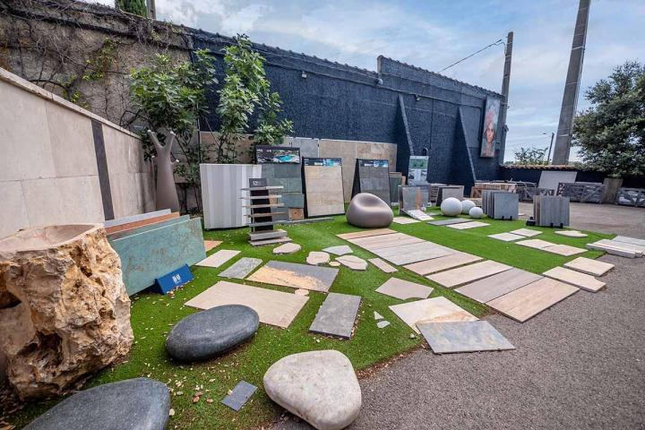 Vente de décorations extérieures à Orange