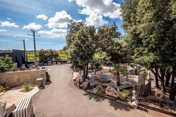 Vente de décorations extérieures à Orange