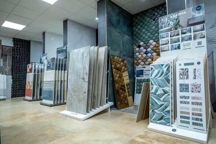 Vente de faïence à Orange